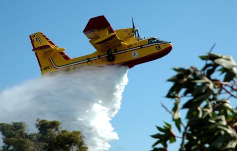 Canadair in azione