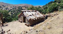 Fonni - un bivacco lungo l'alta via Fonni - un bivacco lungo l'alta via