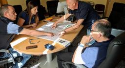 cartografia Gennargentu esaminata in Comune a Fonni (foto A.Saba) cartografia Gennargentu esaminata in Comune a Fonni (foto A.Saba)