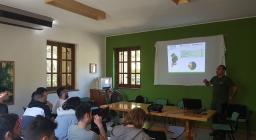 Studenti di Palermo in visita alle foreste sarde - nuraghe