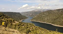Lago del basso Flumendosa - sentieri (foto A.Saba) Lago del basso Flumendosa - sentieri (foto A.Saba)