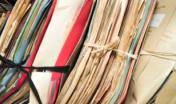 Fascicoli e documenti disposti su scaffalatura - foto in Digital Library